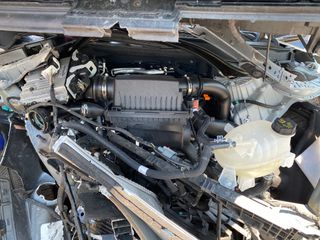 2025 Lincoln Aviator Reserve - Engine Compartment Image